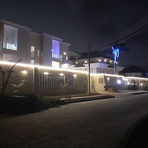 Presken Hotel @Oniru